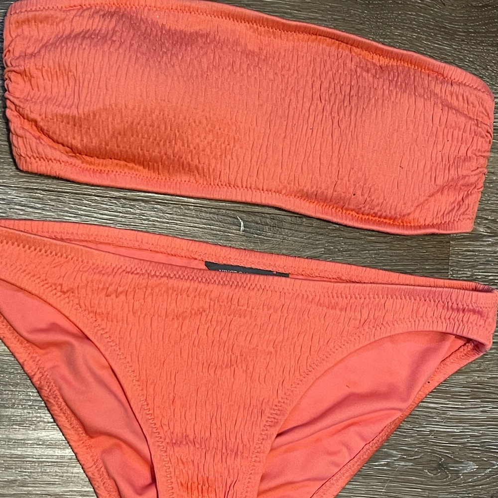 Vince Camuto Bikini swimsuit top and bottoms coral Size XS
